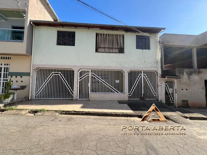 Foto 1 de Casa com 3 quartos à venda, 135m2 em Esperança, Ipatinga - MG