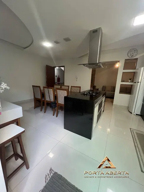 Foto 2 de Apartamento com 3 quartos à venda, 84m2 em Ipatinga - MG