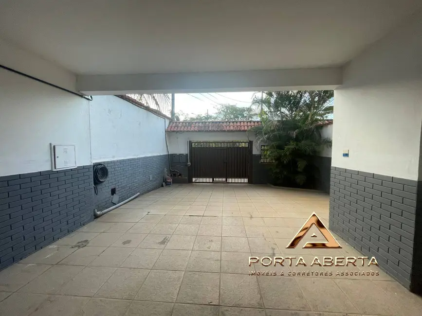 Casa com 5 quartos à venda e para alugar, 732m2 em Belvedere, Coronel Fabriciano - MG - imagem 3 Foto 3 de Casa com 5 quartos à venda e para alugar, 732m2 em Belvedere, Coronel Fabriciano - MG