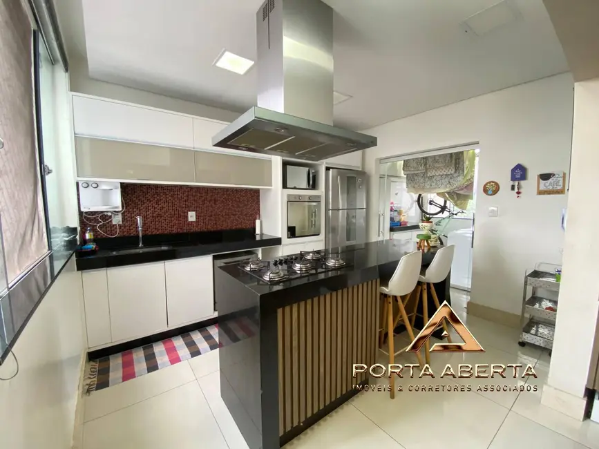 Foto 4 de Apartamento com 3 quartos à venda, 123m2 em Imbaúbas, Ipatinga - MG