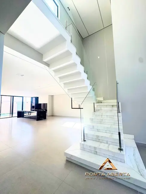 Foto 7 de Casa com 3 quartos à venda, 266m2 em Caratinga - MG