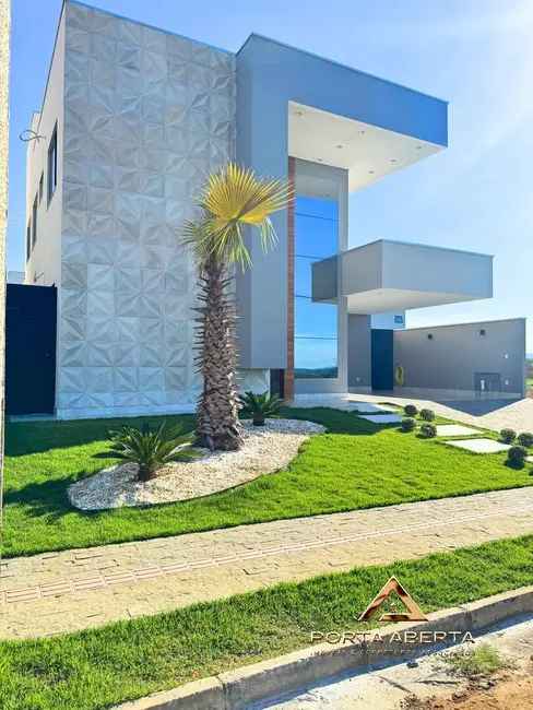 Foto 1 de Casa com 3 quartos à venda, 266m2 em Caratinga - MG