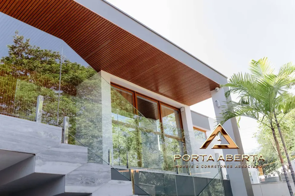 Casa com 3 quartos à venda, 400m2 em Das Águas, Ipatinga - MG - imagem 4 Foto 4 de Casa com 3 quartos à venda, 400m2 em Das Águas, Ipatinga - MG