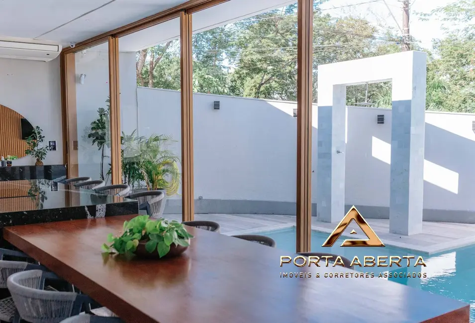 Casa com 3 quartos à venda, 400m2 em Das Águas, Ipatinga - MG - imagem 8 Foto 8 de Casa com 3 quartos à venda, 400m2 em Das Águas, Ipatinga - MG