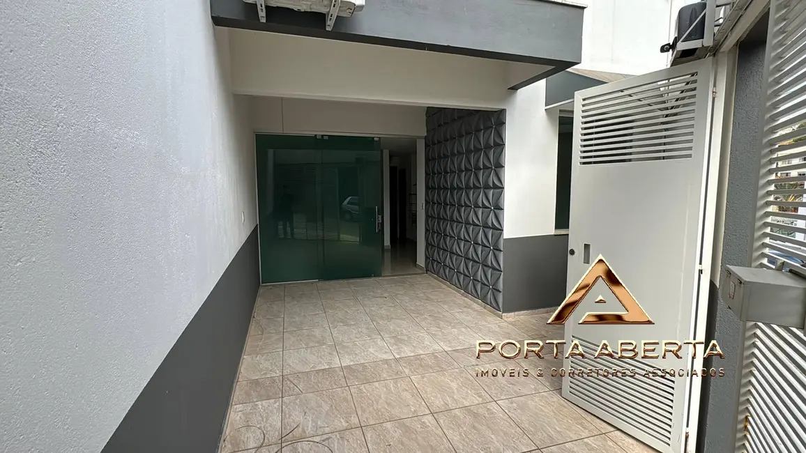 Foto 2 de Casa com 3 quartos à venda, 85m2 em Santana Do Paraiso - MG