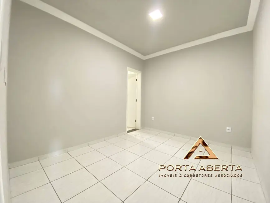 Casa com 2 quartos à venda, 200m2 em Santana Do Paraiso - MG - imagem 9 Foto 9 de Casa com 2 quartos à venda, 200m2 em Santana Do Paraiso - MG