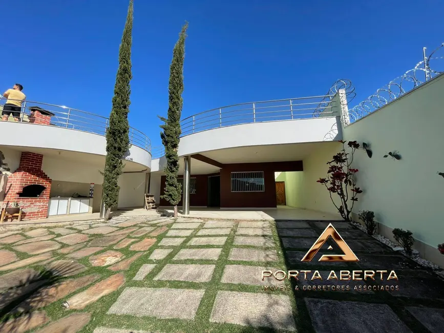 Foto 1 de Casa com 3 quartos à venda, 200m2 em Belvedere, Coronel Fabriciano - MG