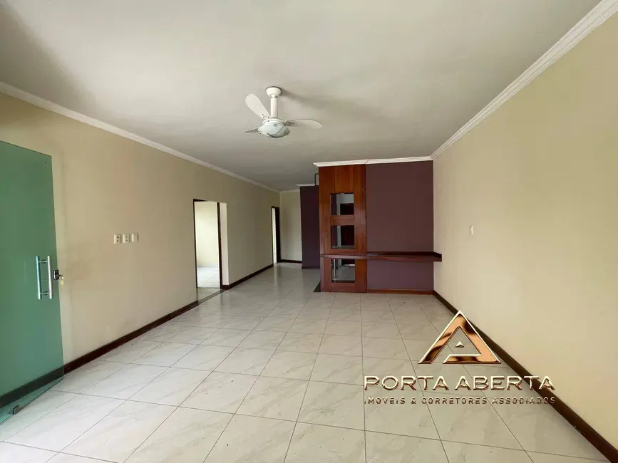 Casa com 3 quartos à venda, 200m2 em Belvedere, Coronel Fabriciano - MG - imagem 6 Foto 6 de Casa com 3 quartos à venda, 200m2 em Belvedere, Coronel Fabriciano - MG