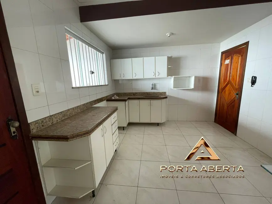 Casa com 3 quartos à venda, 200m2 em Belvedere, Coronel Fabriciano - MG - imagem 8 Foto 8 de Casa com 3 quartos à venda, 200m2 em Belvedere, Coronel Fabriciano - MG