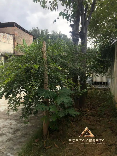 Casa com 3 quartos à venda, 360m2 em Quitandinha, Timoteo - MG - imagem 9 Foto 9 de Casa com 3 quartos à venda, 360m2 em Quitandinha, Timoteo - MG