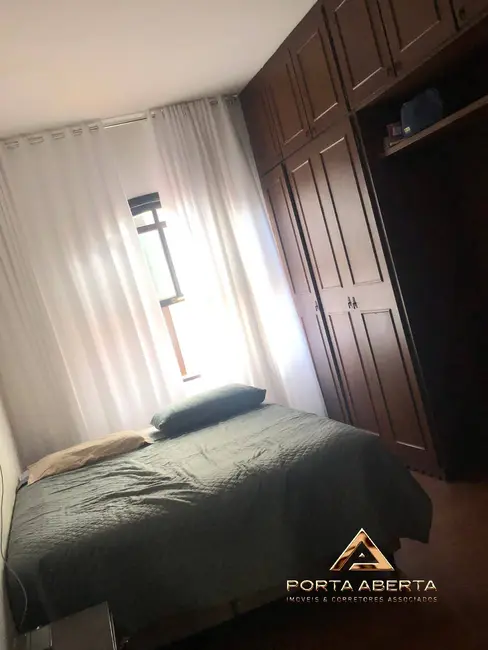 Casa com 3 quartos à venda, 360m2 em Quitandinha, Timoteo - MG - imagem 4 Foto 4 de Casa com 3 quartos à venda, 360m2 em Quitandinha, Timoteo - MG