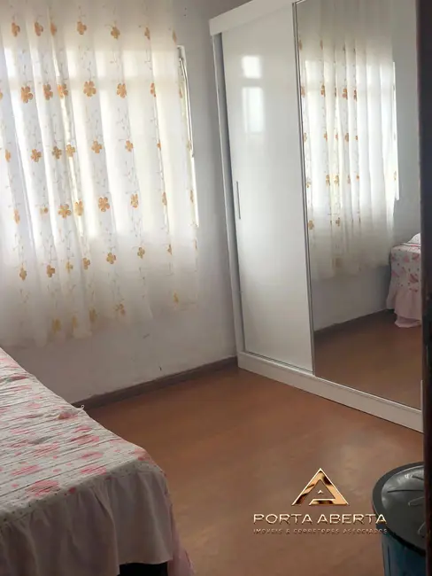 Casa com 3 quartos à venda, 360m2 em Quitandinha, Timoteo - MG - imagem 3 Foto 3 de Casa com 3 quartos à venda, 360m2 em Quitandinha, Timoteo - MG