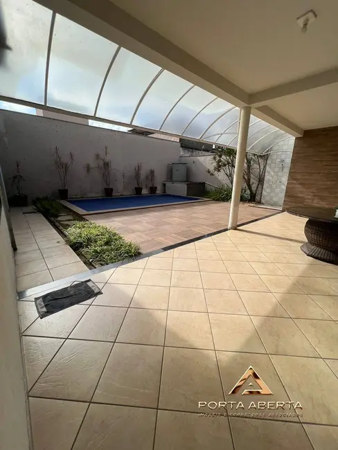 Casa com 3 quartos à venda, 400m2 em Cariru, Ipatinga - MG - imagem 8 Foto 8 de Casa com 3 quartos à venda, 400m2 em Cariru, Ipatinga - MG