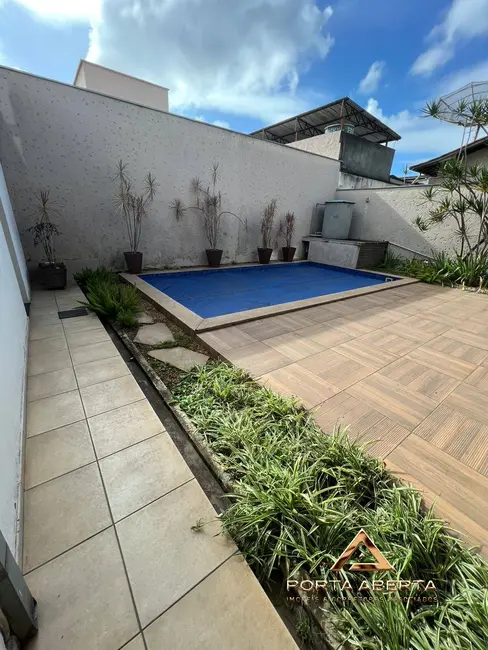 Casa com 3 quartos à venda, 400m2 em Cariru, Ipatinga - MG - imagem 1 Foto 1 de Casa com 3 quartos à venda, 400m2 em Cariru, Ipatinga - MG