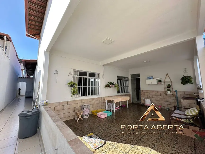 Casa com 2 quartos à venda, 160m2 em Ideal, Ipatinga - MG - imagem 8 Foto 8 de Casa com 2 quartos à venda, 160m2 em Ideal, Ipatinga - MG