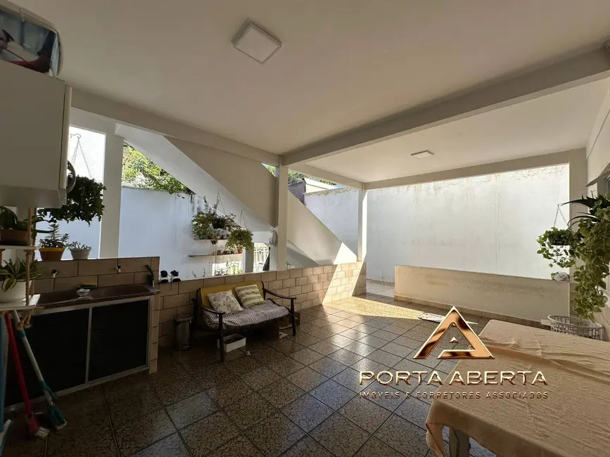 Foto 2 de Casa com 2 quartos à venda, 160m2 em Ideal, Ipatinga - MG