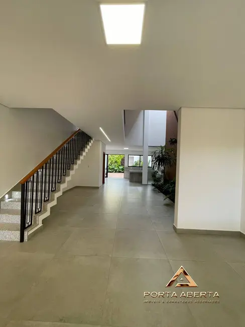 Casa com 3 quartos à venda, 230m2 em Giovanini, Coronel Fabriciano - MG - imagem 9 Foto 9 de Casa com 3 quartos à venda, 230m2 em Giovanini, Coronel Fabriciano - MG