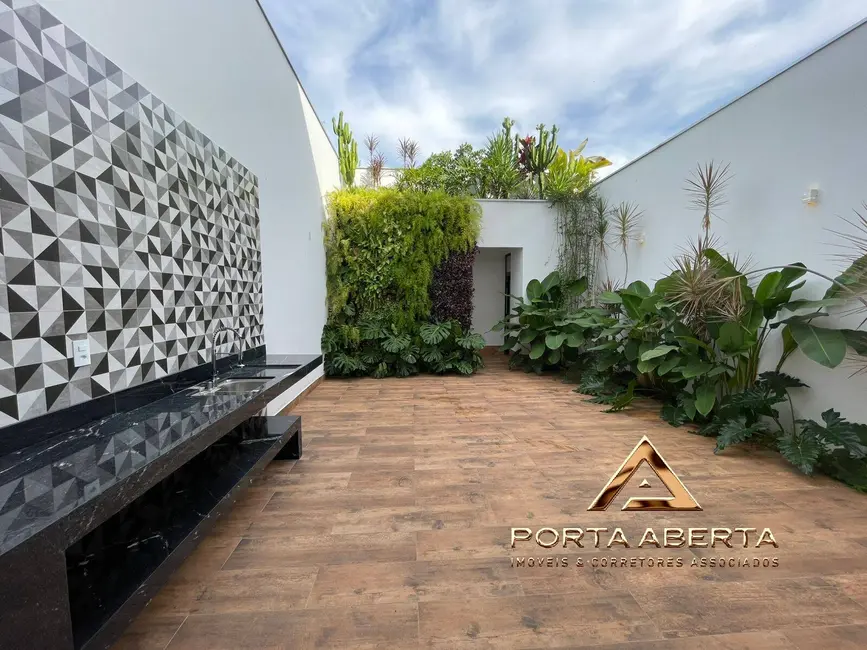 Casa com 3 quartos à venda, 230m2 em Giovanini, Coronel Fabriciano - MG - imagem 3 Foto 3 de Casa com 3 quartos à venda, 230m2 em Giovanini, Coronel Fabriciano - MG