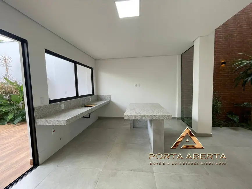 Casa com 3 quartos à venda, 230m2 em Giovanini, Coronel Fabriciano - MG - imagem 5 Foto 5 de Casa com 3 quartos à venda, 230m2 em Giovanini, Coronel Fabriciano - MG