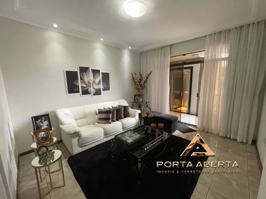 Apartamento com 3 quartos à venda, 200m2 em Serenata, Timoteo - MG - imagem 5 Foto 5 de Apartamento com 3 quartos à venda, 200m2 em Serenata, Timoteo - MG