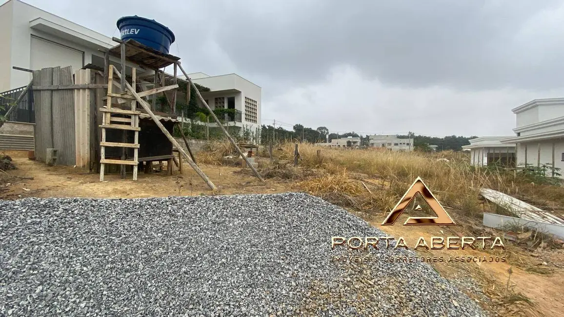 Terreno / Lote à venda, 880m2 em Santana Do Paraiso - MG - imagem 1 Foto 1 de Terreno / Lote à venda, 880m2 em Santana Do Paraiso - MG