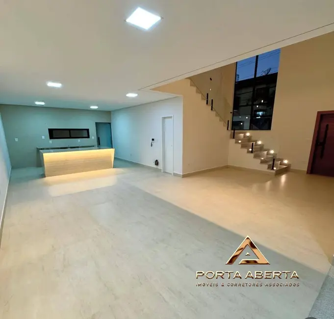 Casa com 3 quartos à venda, 200m2 em Iguaçu, Ipatinga - MG - imagem 5 Foto 5 de Casa com 3 quartos à venda, 200m2 em Iguaçu, Ipatinga - MG