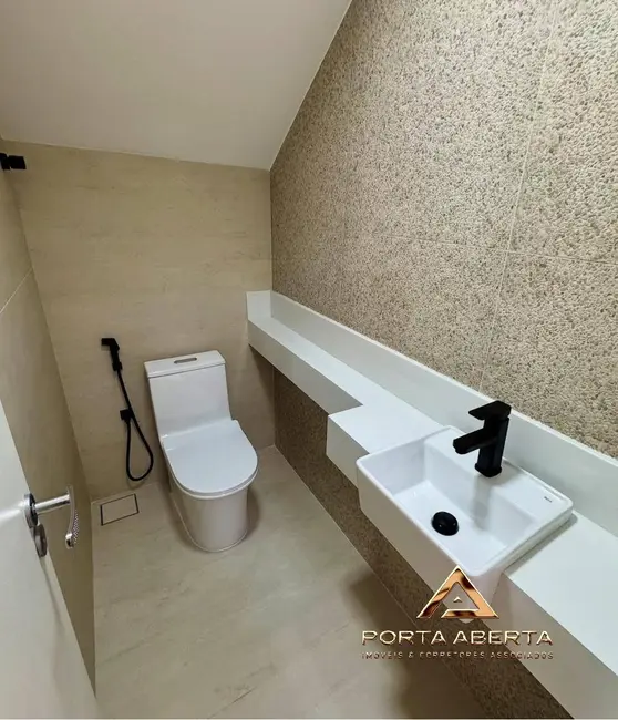 Casa com 3 quartos à venda, 200m2 em Iguaçu, Ipatinga - MG - imagem 9 Foto 9 de Casa com 3 quartos à venda, 200m2 em Iguaçu, Ipatinga - MG