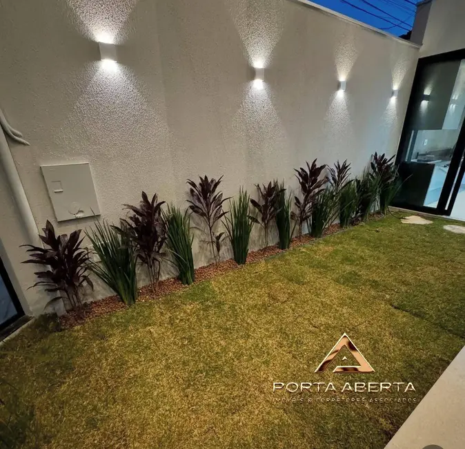 Casa com 3 quartos à venda, 200m2 em Iguaçu, Ipatinga - MG - imagem 8 Foto 8 de Casa com 3 quartos à venda, 200m2 em Iguaçu, Ipatinga - MG