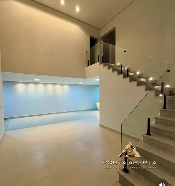 Casa com 3 quartos à venda, 200m2 em Iguaçu, Ipatinga - MG - imagem 3 Foto 3 de Casa com 3 quartos à venda, 200m2 em Iguaçu, Ipatinga - MG