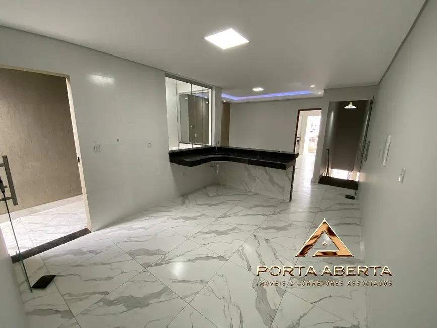 Casa com 3 quartos à venda, 120m2 em Santana Do Paraiso - MG - imagem 6 Foto 6 de Casa com 3 quartos à venda, 120m2 em Santana Do Paraiso - MG