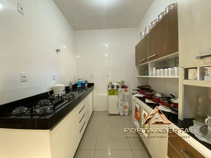 Casa com 3 quartos à venda, 150m2 em Santana Do Paraiso - MG - imagem 2 Foto 2 de Casa com 3 quartos à venda, 150m2 em Santana Do Paraiso - MG