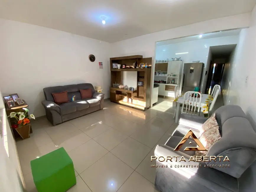 Foto 1 de Casa com 3 quartos à venda, 150m2 em Santana Do Paraiso - MG