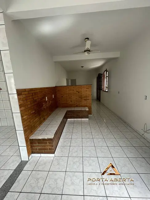 Casa com 3 quartos à venda, 200m2 em Ana Rita, Timoteo - MG - imagem 2 Foto 2 de Casa com 3 quartos à venda, 200m2 em Ana Rita, Timoteo - MG