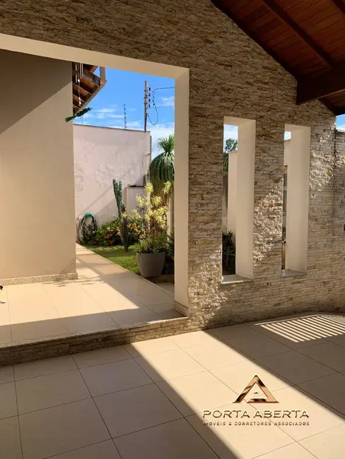 Casa com 3 quartos à venda em Imbaúbas, Ipatinga - MG - imagem 5 Foto 5 de Casa com 3 quartos à venda em Imbaúbas, Ipatinga - MG