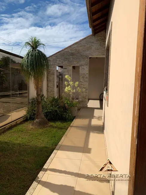 Casa com 3 quartos à venda em Imbaúbas, Ipatinga - MG - imagem 4 Foto 4 de Casa com 3 quartos à venda em Imbaúbas, Ipatinga - MG