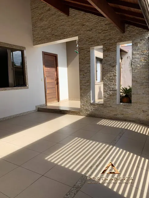 Casa com 3 quartos à venda em Imbaúbas, Ipatinga - MG - imagem 1 Foto 1 de Casa com 3 quartos à venda em Imbaúbas, Ipatinga - MG