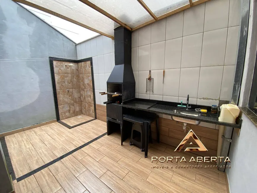 Casa com 3 quartos à venda, 210m2 em Santana Do Paraiso - MG - imagem 6 Foto 6 de Casa com 3 quartos à venda, 210m2 em Santana Do Paraiso - MG
