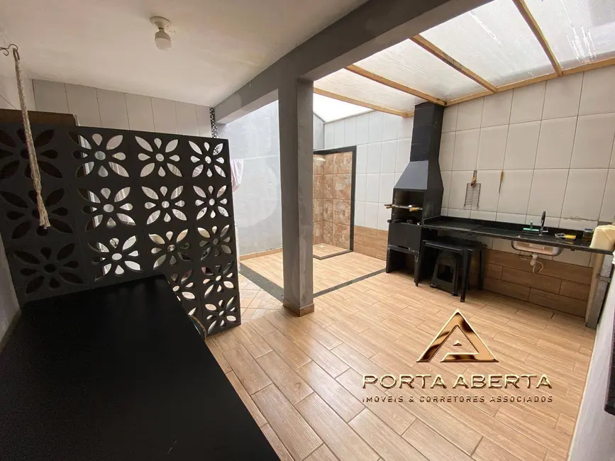 Casa com 3 quartos à venda, 210m2 em Santana Do Paraiso - MG - imagem 5 Foto 5 de Casa com 3 quartos à venda, 210m2 em Santana Do Paraiso - MG