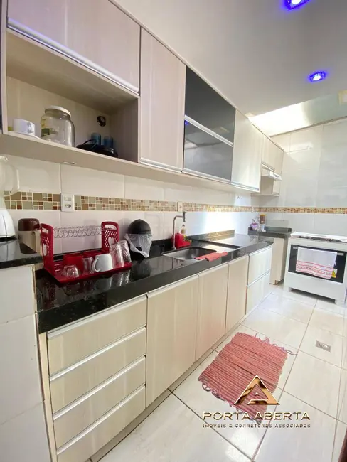 Casa com 2 quartos à venda, 90m2 em Santana Do Paraiso - MG - imagem 3 Foto 3 de Casa com 2 quartos à venda, 90m2 em Santana Do Paraiso - MG
