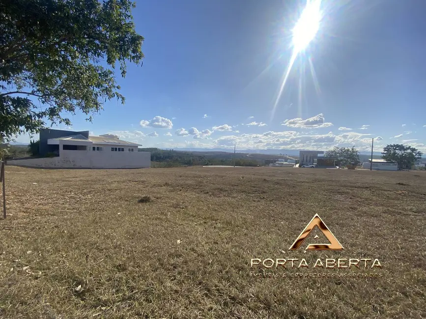 Foto 1 de Terreno / Lote à venda, 450m2 em Caratinga - MG