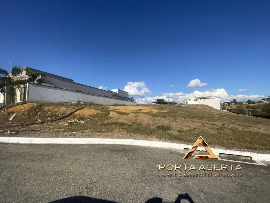 Foto 1 de Terreno / Lote à venda, 450m2 em Caratinga - MG