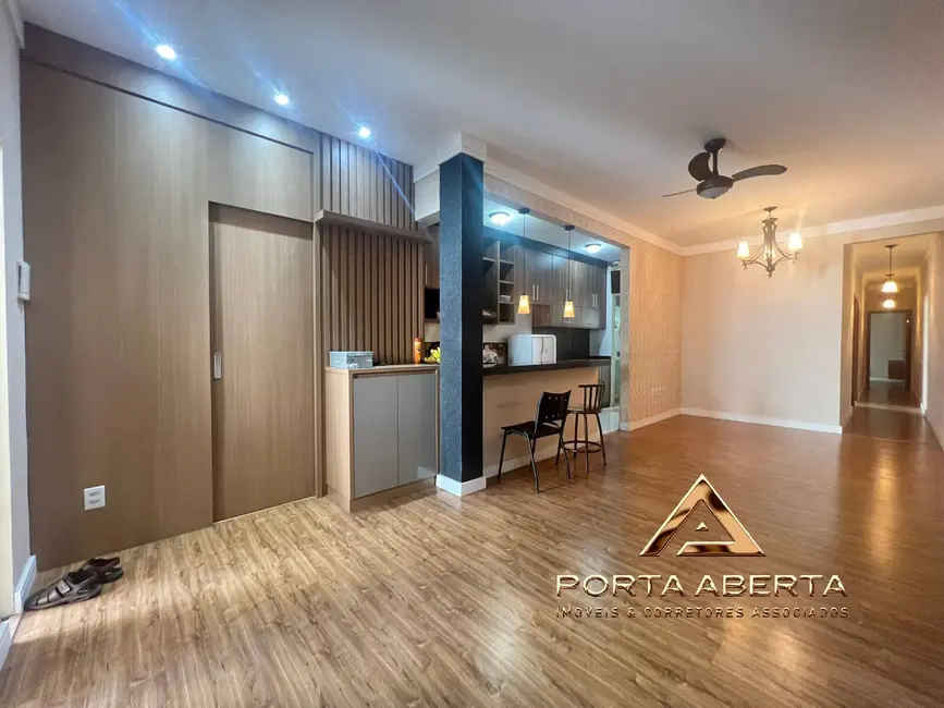 Foto 1 de Casa com 3 quartos à venda em Santana Do Paraiso - MG