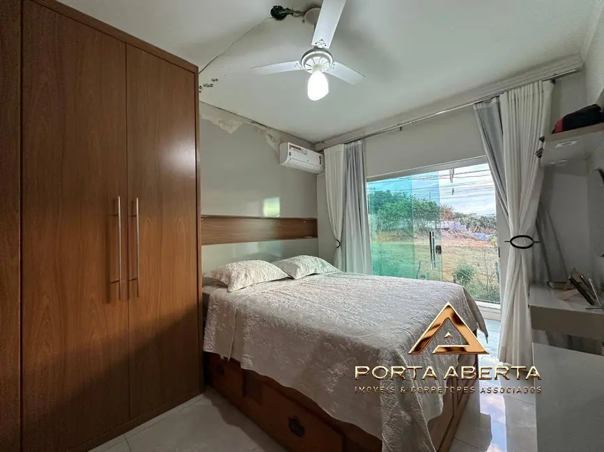 Casa com 3 quartos à venda, 170m2 em Santana Do Paraiso - MG - imagem 4 Foto 4 de Casa com 3 quartos à venda, 170m2 em Santana Do Paraiso - MG