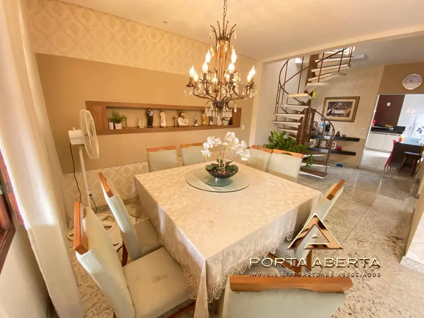 Casa com 3 quartos à venda, 300m2 em Bela Vista, Ipatinga - MG - imagem 3 Foto 3 de Casa com 3 quartos à venda, 300m2 em Bela Vista, Ipatinga - MG