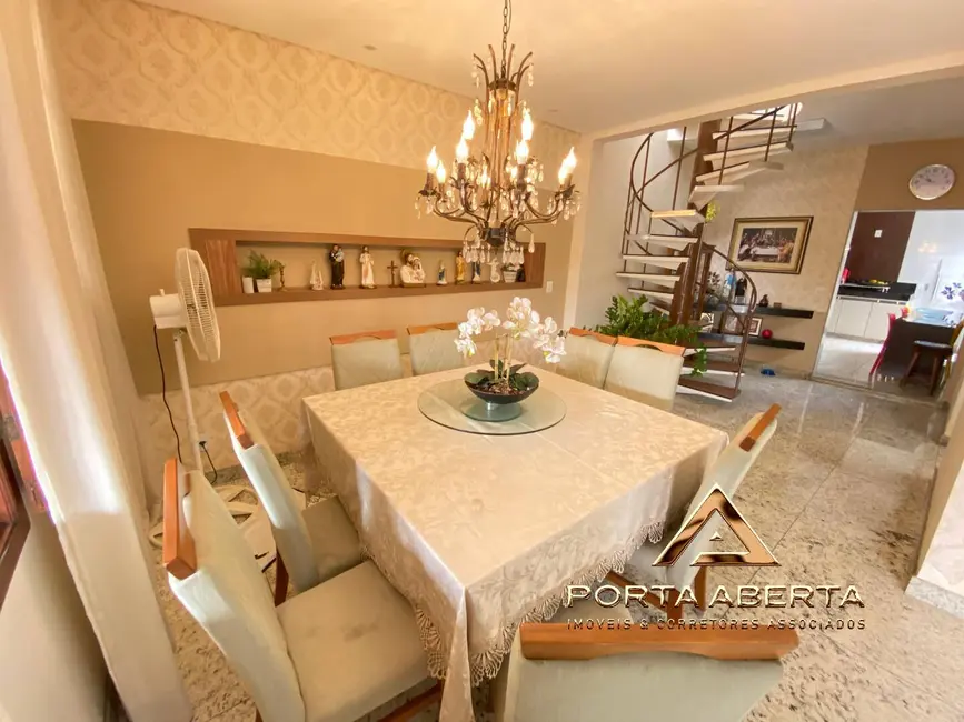 Casa com 3 quartos à venda, 300m2 em Bela Vista, Ipatinga - MG - imagem 4 Foto 4 de Casa com 3 quartos à venda, 300m2 em Bela Vista, Ipatinga - MG