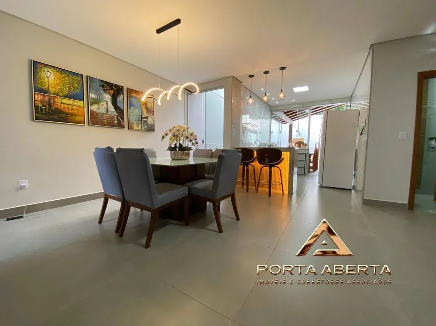 Casa com 3 quartos à venda, 150m2 em Imbaúbas, Ipatinga - MG - imagem 5 Foto 5 de Casa com 3 quartos à venda, 150m2 em Imbaúbas, Ipatinga - MG