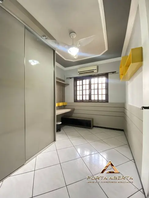 Casa com 3 quartos à venda, 180m2 em Santana Do Paraiso - MG - imagem 7 Foto 7 de Casa com 3 quartos à venda, 180m2 em Santana Do Paraiso - MG