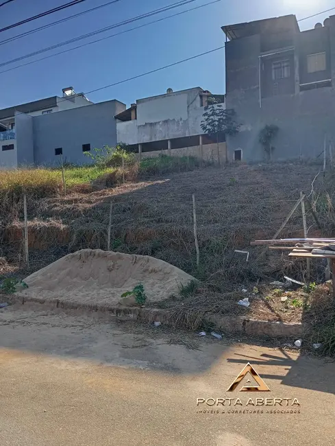 Terreno / Lote à venda, 250m2 em Santana Do Paraiso - MG - imagem 1 Foto 1 de Terreno / Lote à venda, 250m2 em Santana Do Paraiso - MG