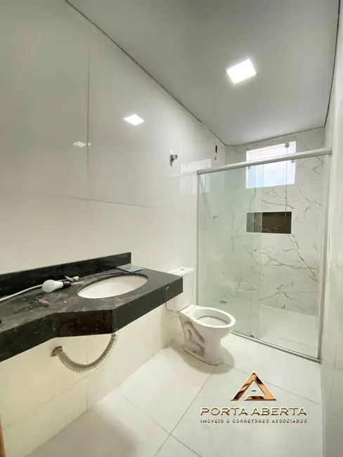 Foto 9 de Casa com 2 quartos à venda, 180m2 em Caratinga - MG