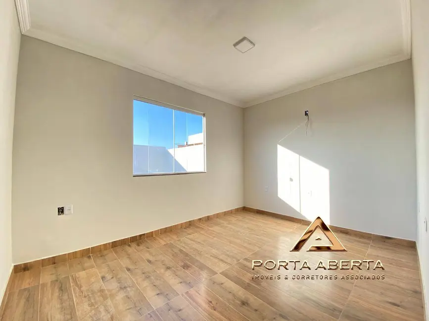 Foto 5 de Casa com 2 quartos à venda, 180m2 em Caratinga - MG